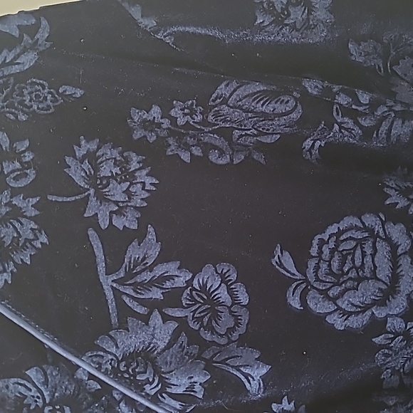 Burn velvet Robe - Picture 3 of 4